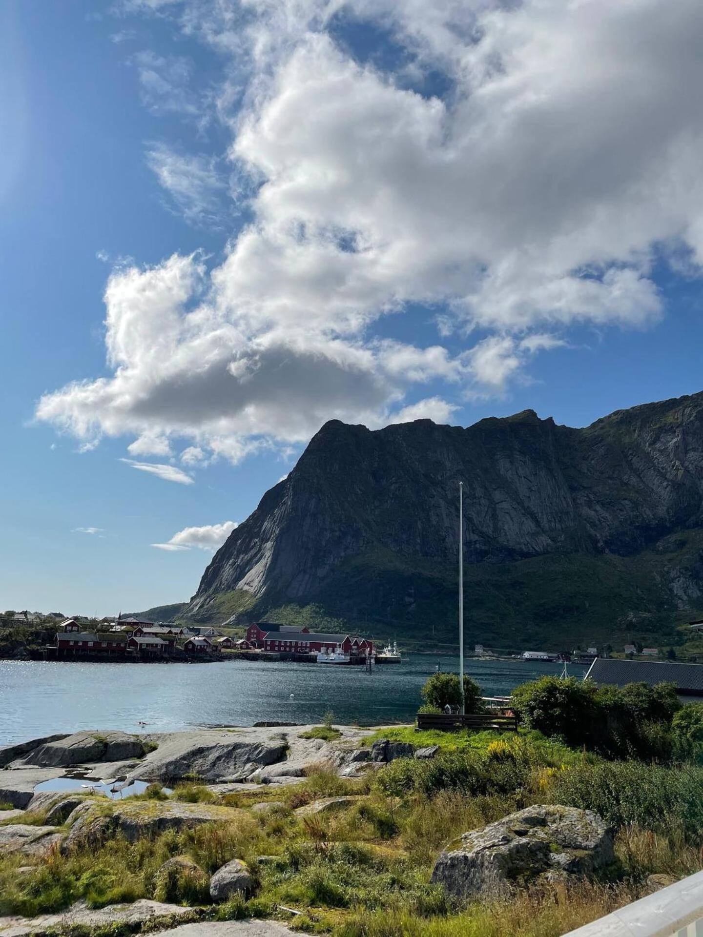 Nordlandshus Ved Havet Pa Reine, Lofoten Exterior photo